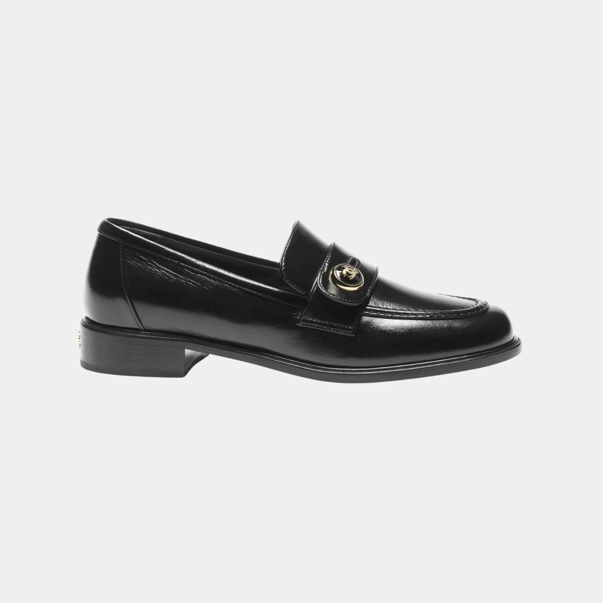 Loafers In Shiny Calfskin Chanel оригінал – Купити в Україні – боковий вид