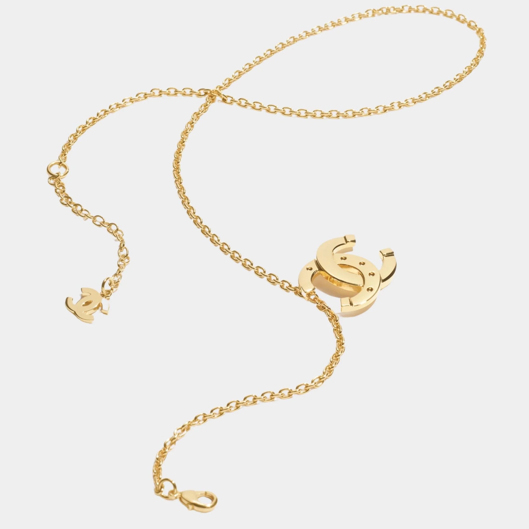 Long Pendant Rivets CC Necklace Metal Gold Chanel – Гарантія оригінальності – вид ззаду