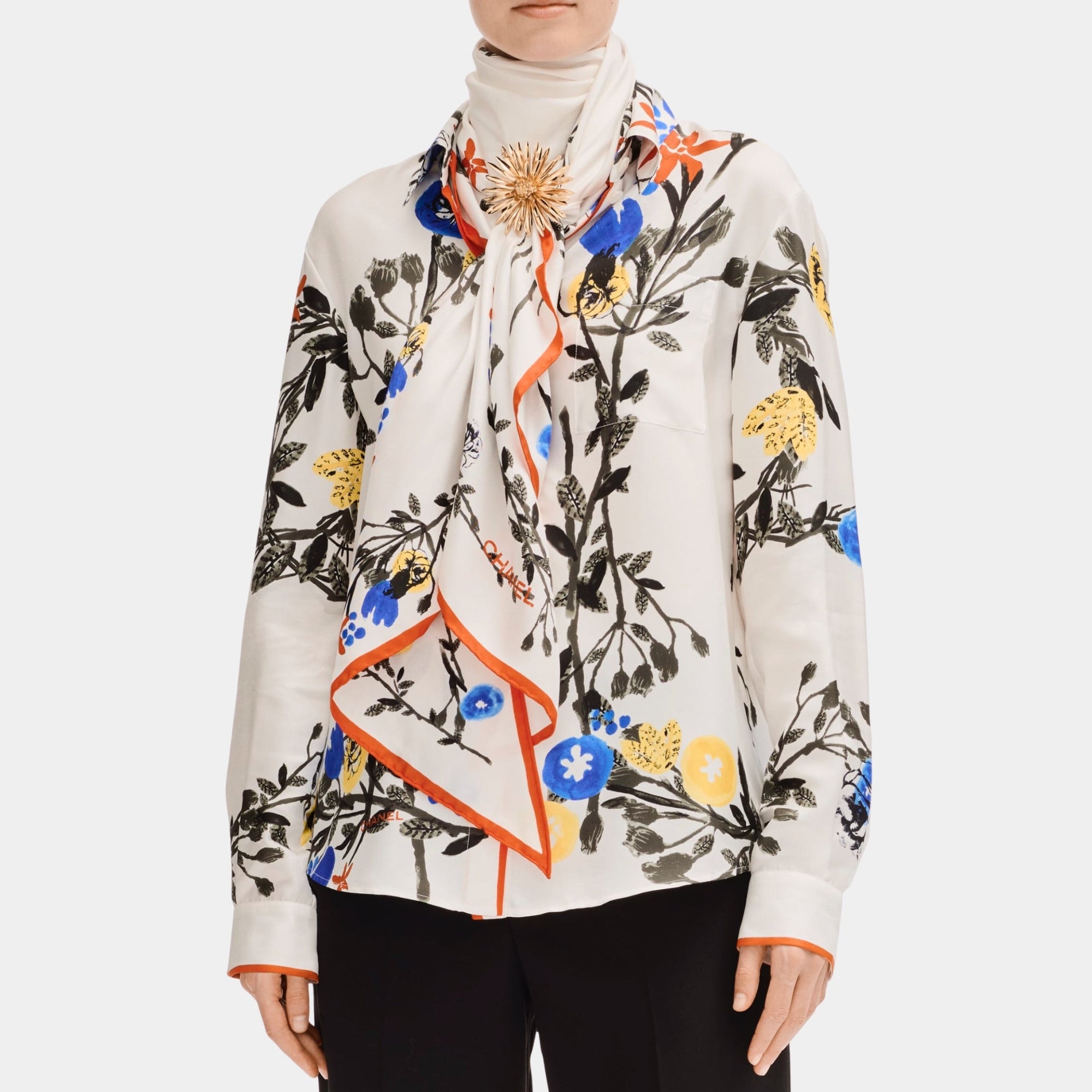Long Sleeved Shirt In Printed Silk Chanel оригінал – Купити в Україні – боковий вид
