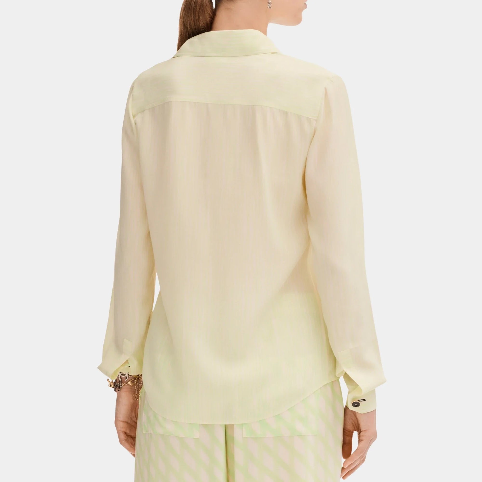 Long Sleeved Shirt In Silk Crepe Chanel – Гарантія оригінальності – вид ззаду