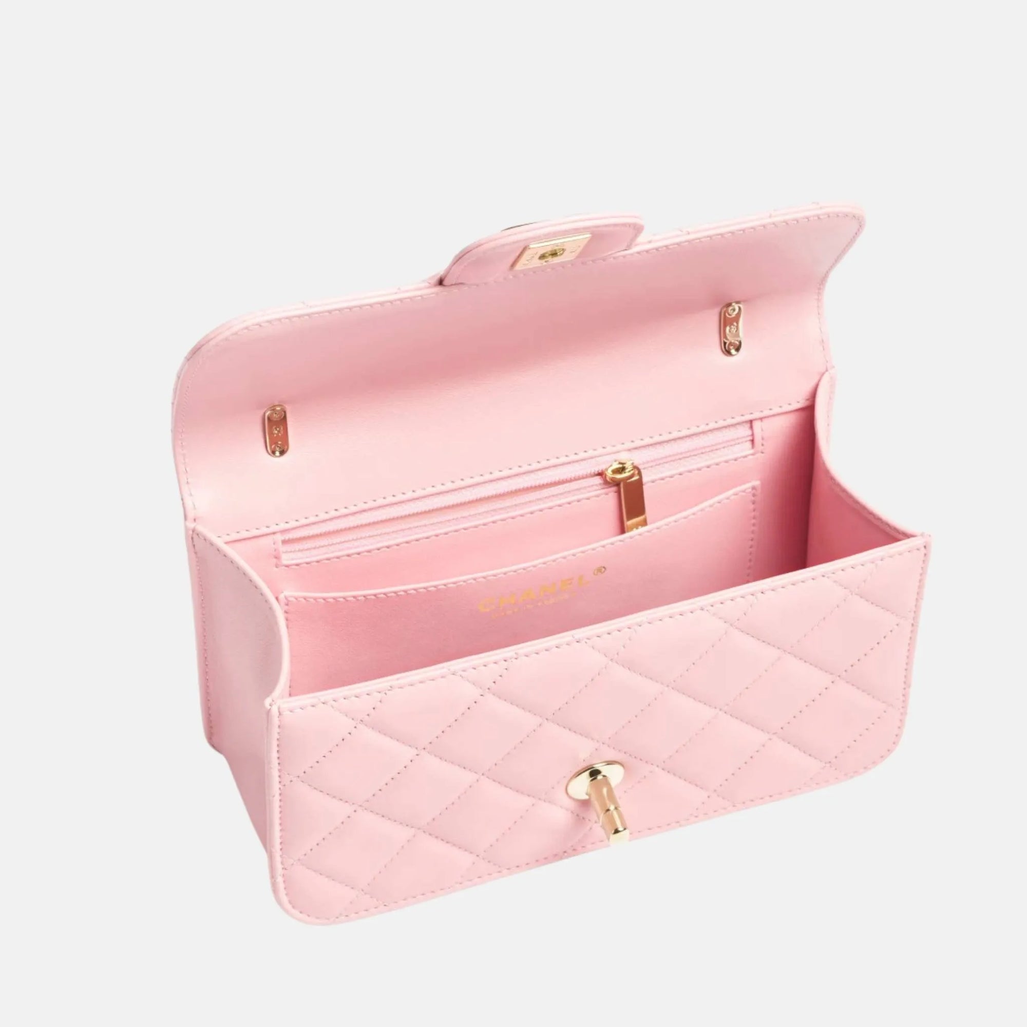 Mini Flap Bag In Light Pink Shiny Lambskin Chanel оригінал – Купити в Україні – вид ззаду