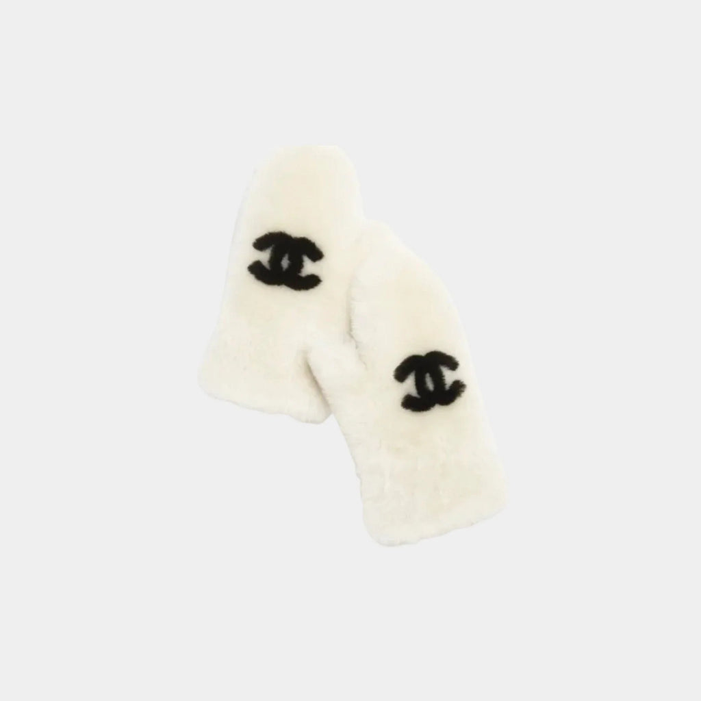 Mittens Lamb Pelt Ecru & Black Chanel оригінал – Купити в Україні – боковий вид