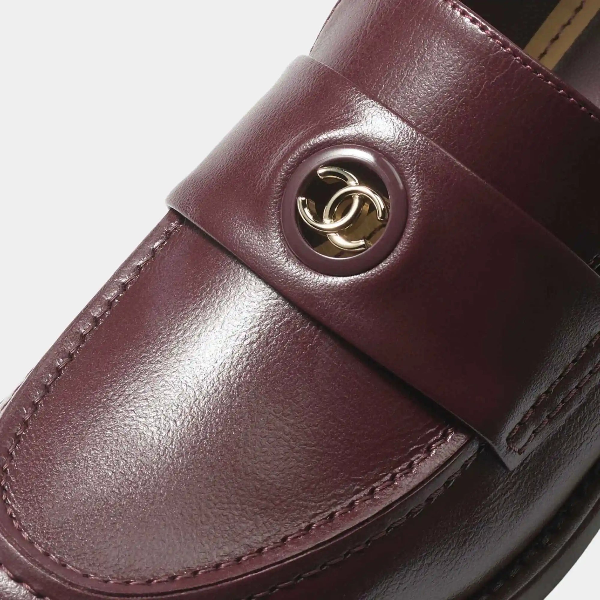 Оригінальна Moccasins Calfskin Burgundy Chanel – детальний вид