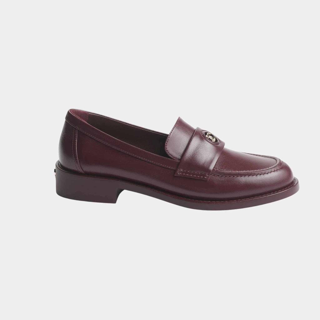 Оригінальна Moccasins Calfskin Burgundy Chanel – боковий вид