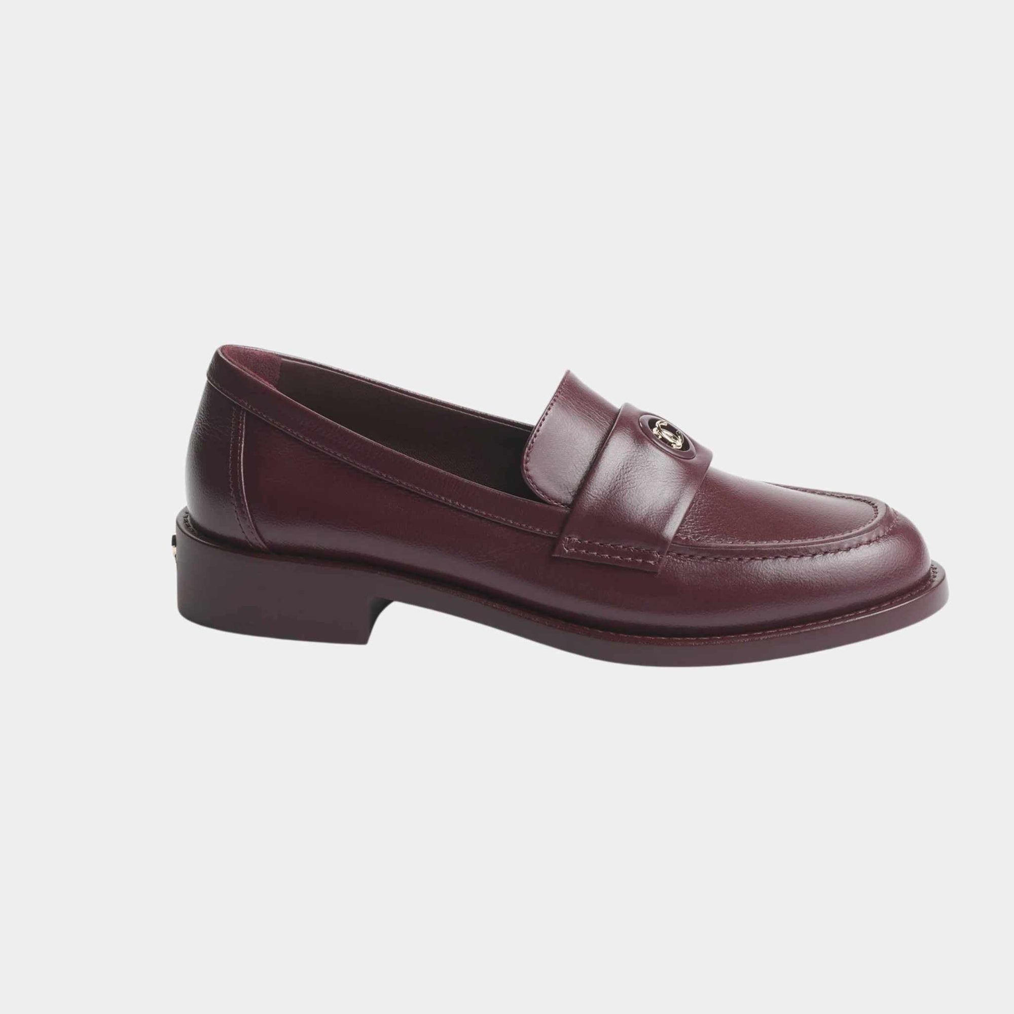 Оригінальна Moccasins Calfskin Burgundy Chanel – боковий вид