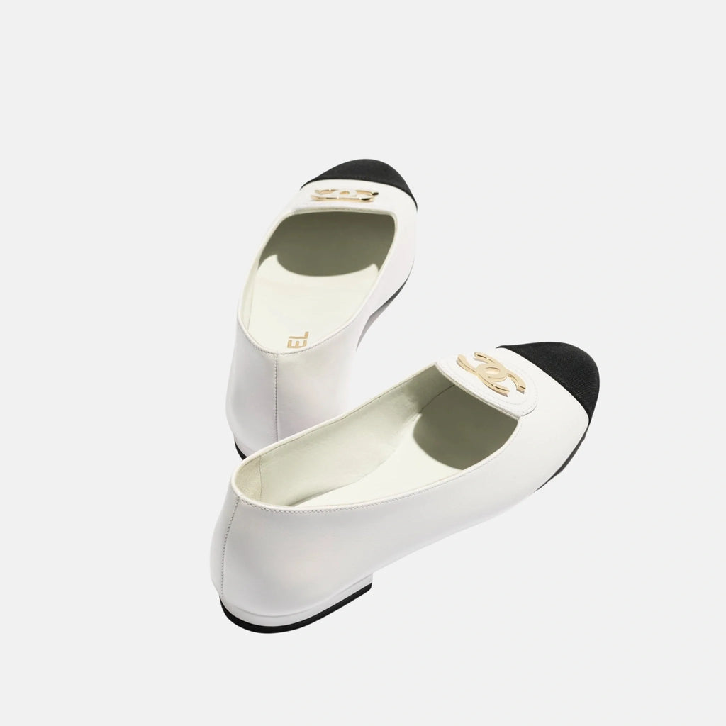 Оригінальна Moccasins In Calfskin And Grosgrain Chanel – детальний вид