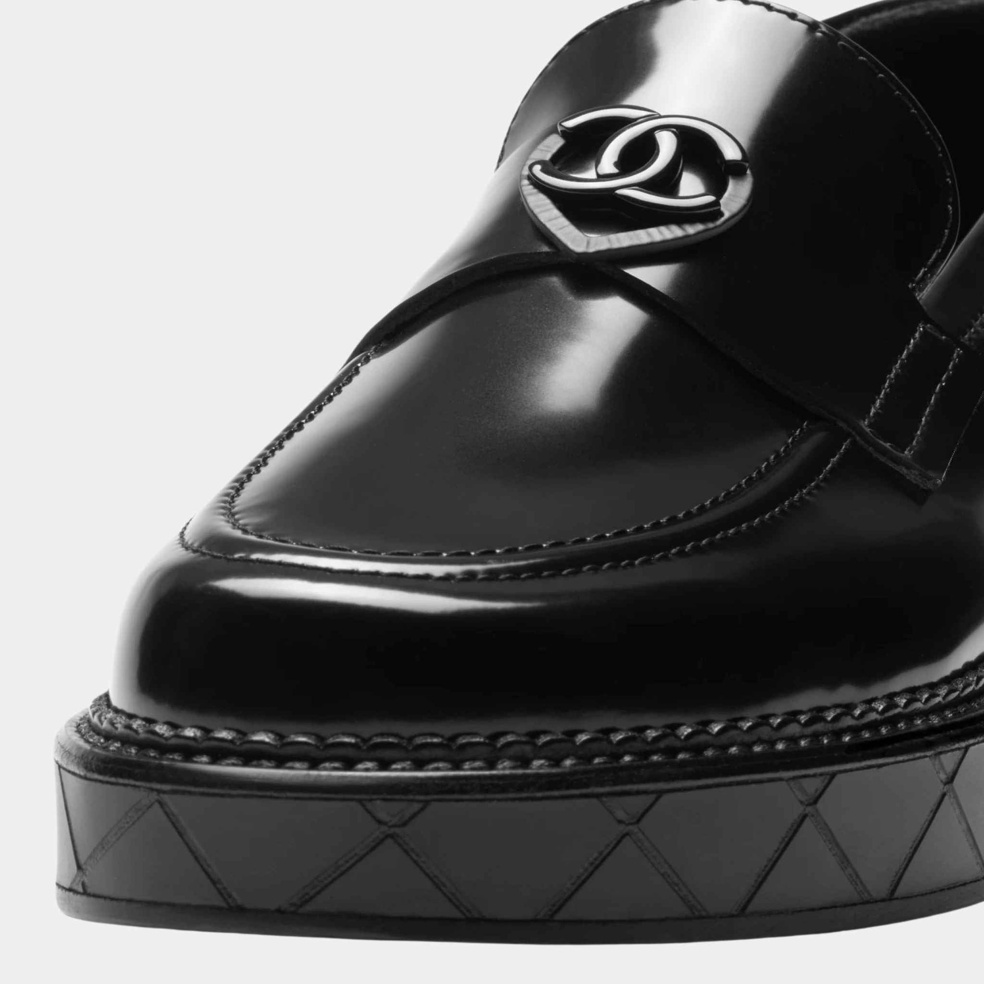 Оригінальна Moccasins Shiny Calfskin Black Chanel – детальний вид