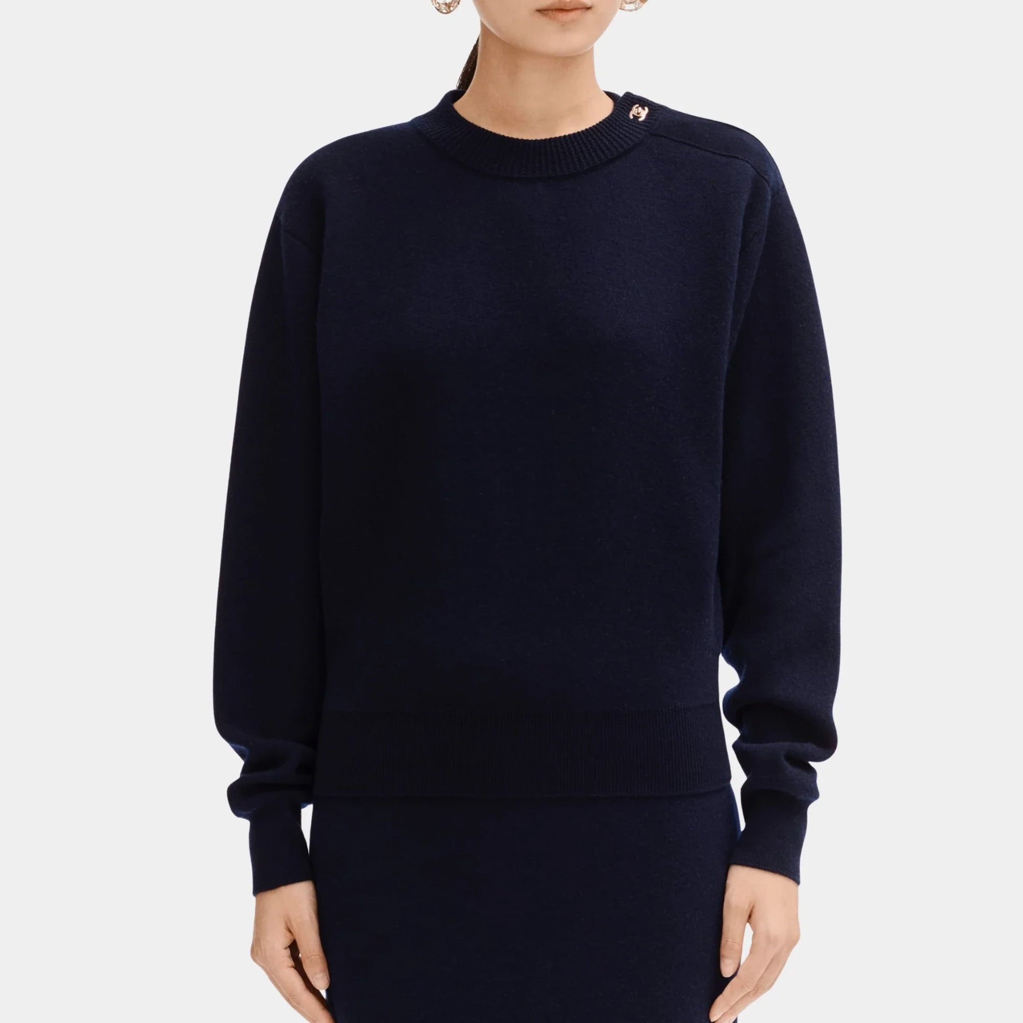 Оригінальна Navy Blue Sweater In Cashmere And Cotton Chanel – боковий вид