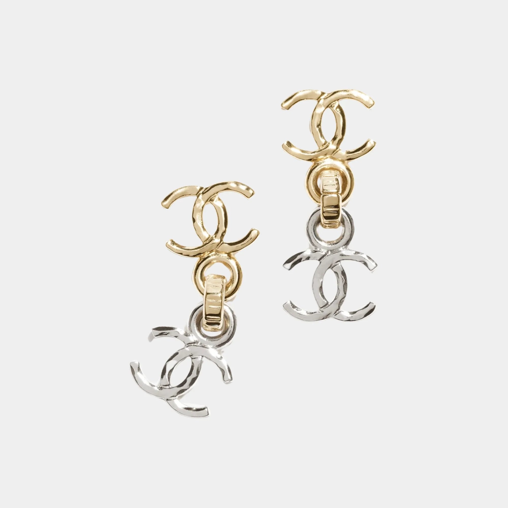 Pendant Earrings In Gold & Silver Metal Chanel оригінал – Купити в Україні – боковий вид