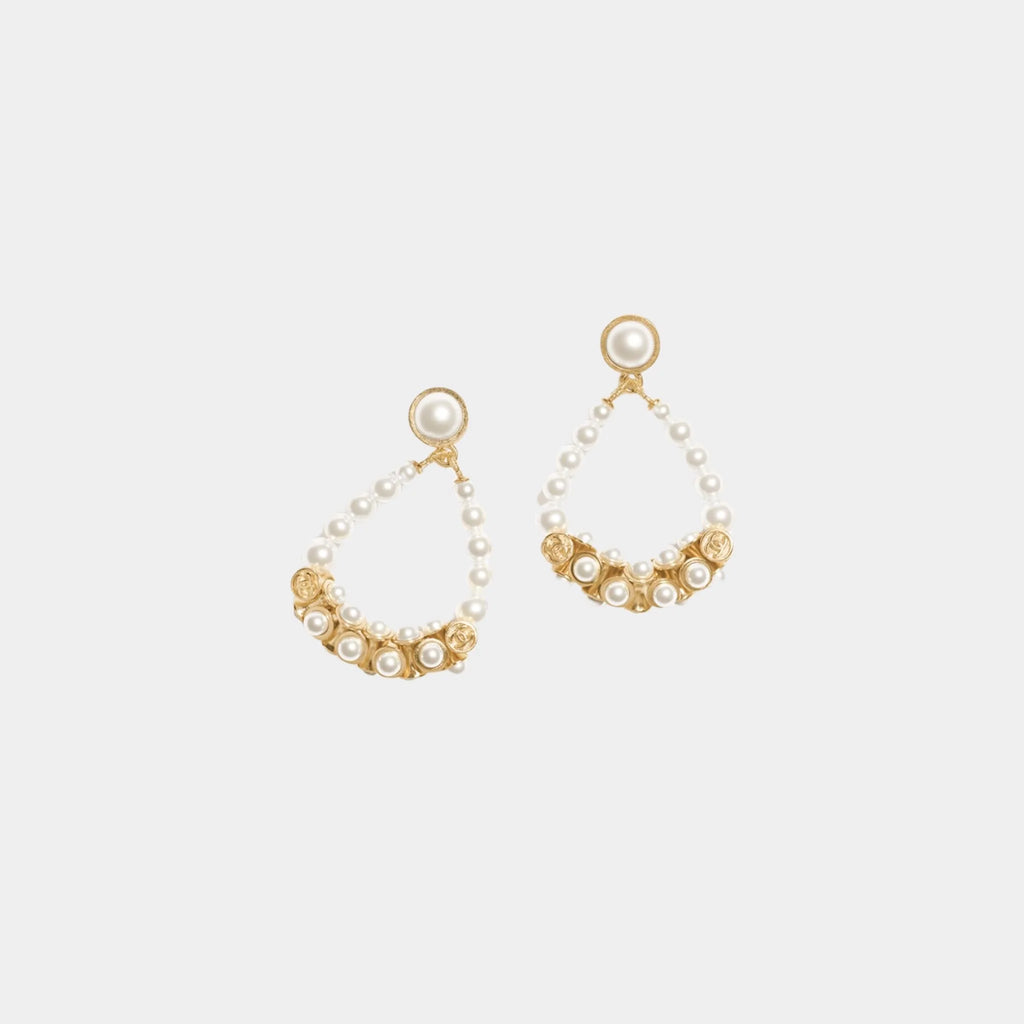 Pendant Earrings Metal & Glass Pearls Gold & Pearly White Chanel оригінал – Купити в Україні – боковий вид