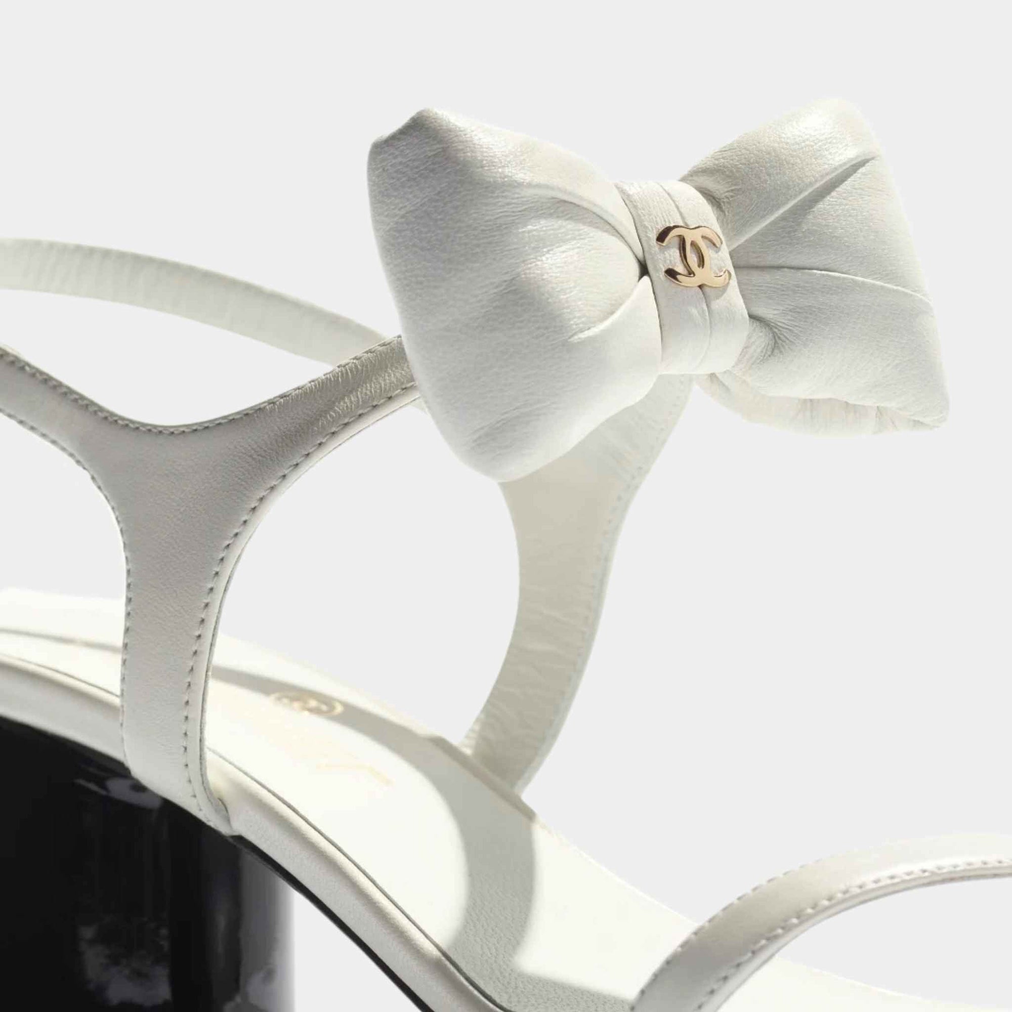 Оригінальна Heeled Sandals Lambskin Chanel – детальний вид