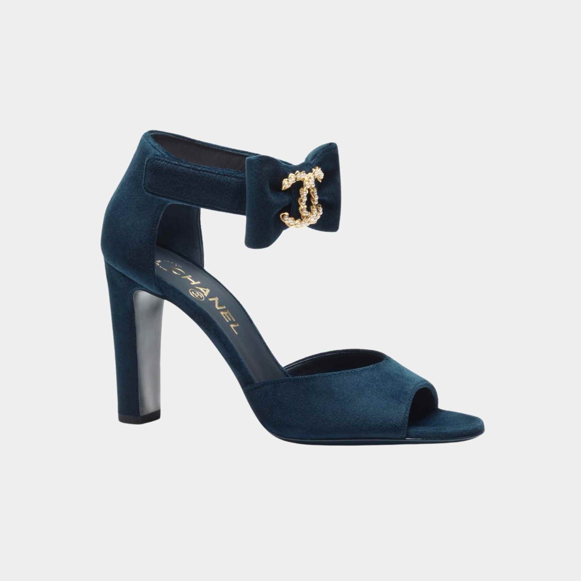 Sandals Velvet Imitation Pearls Metal Dark Blue Chanel – Гарантія оригінальності – боковий вид