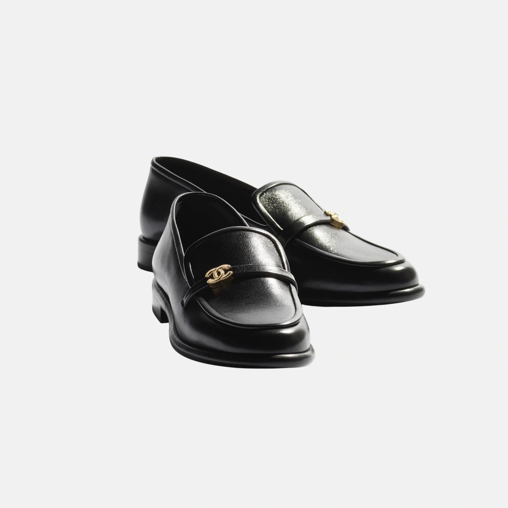 Shiny Moccasins In Calfskin Chanel – Гарантія оригінальності – вид ззаду