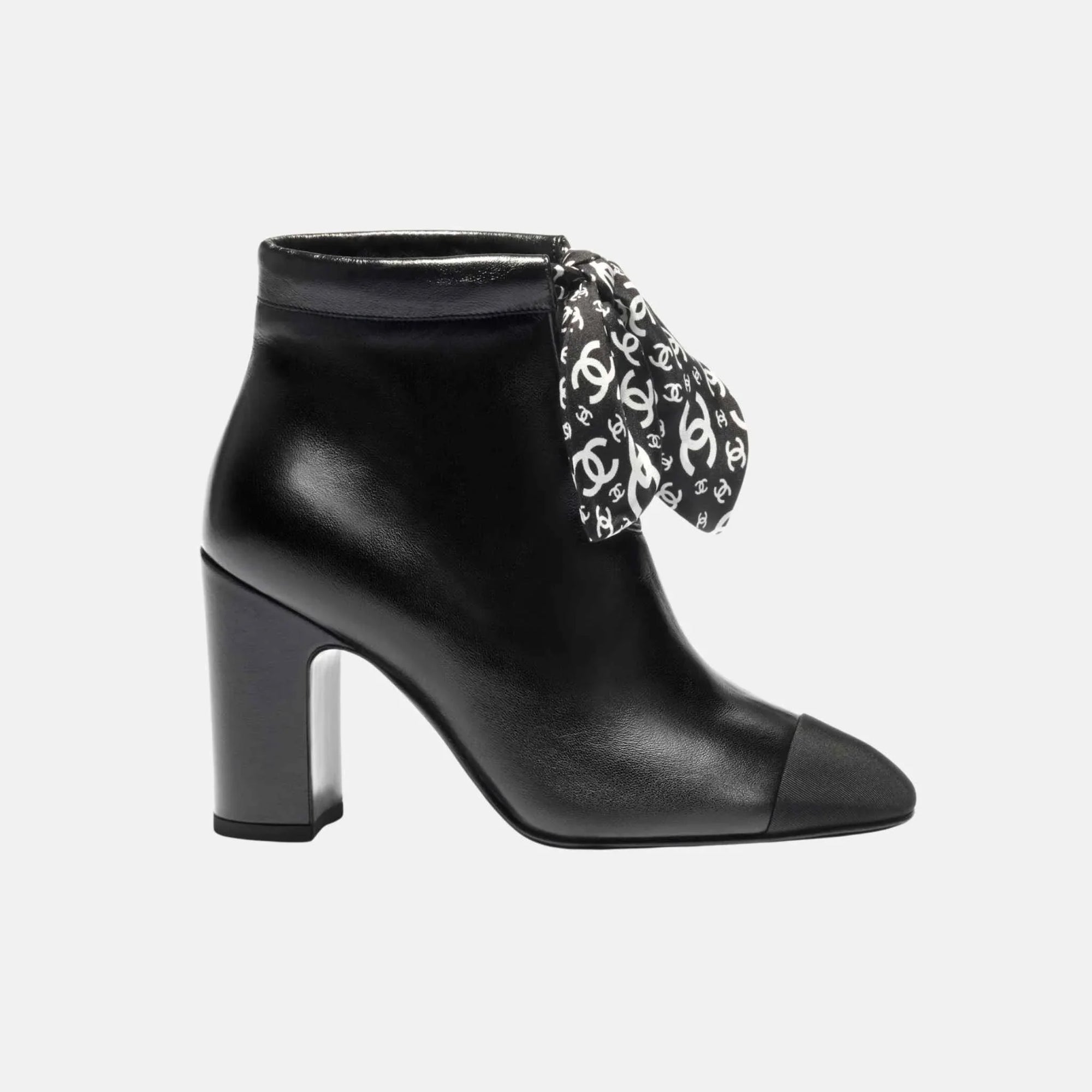 Short Boots In Lambskin Silk And Grosgrain Chanel – Гарантія оригінальності – боковий вид