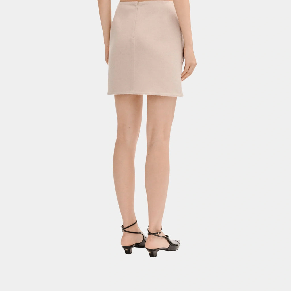 Оригінальна Short Skirt In Beige Cashmere Chanel – вид ззаду