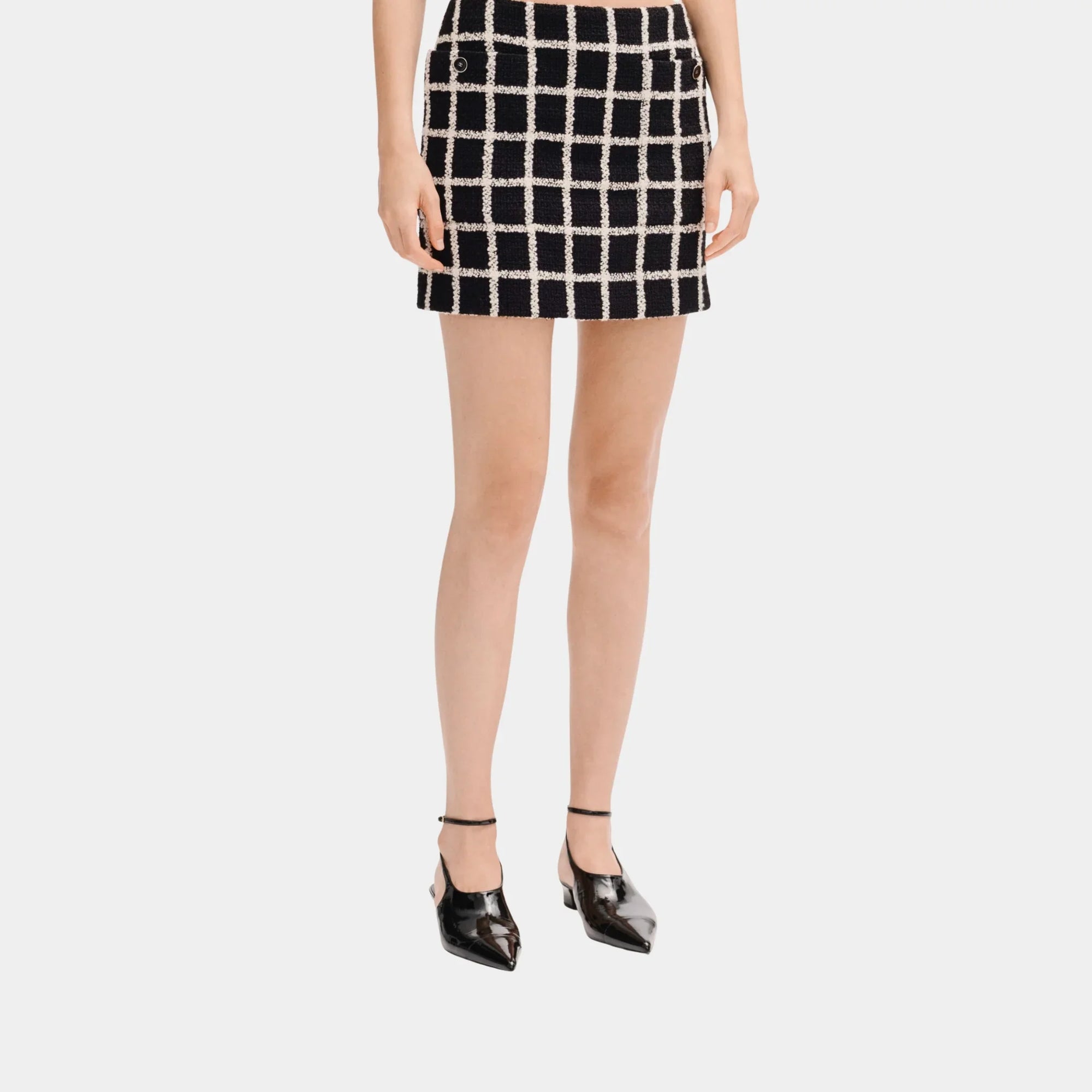 Short Skirt In Black And White Wool Tweed Chanel – Гарантія оригінальності – боковий вид