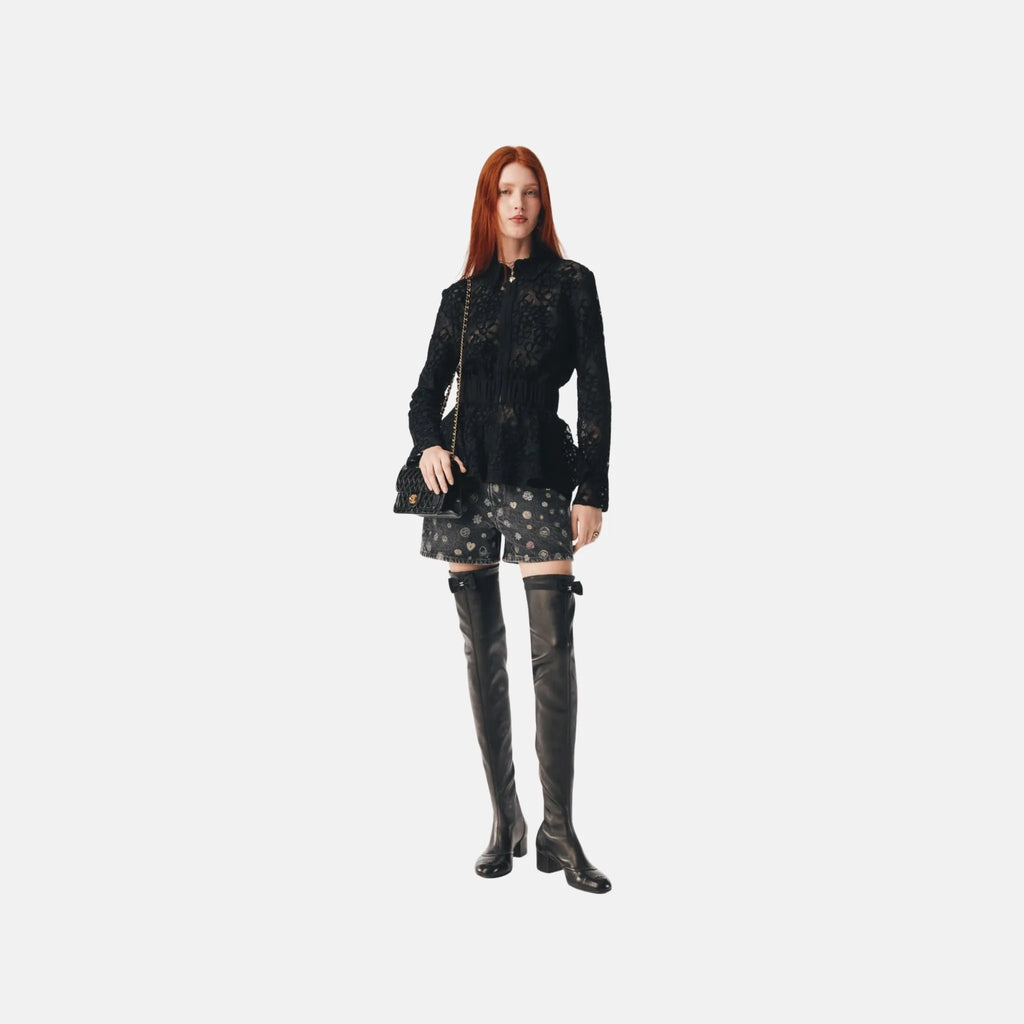 Оригінальна Shorts In Laminated Denim Chanel – боковий вид