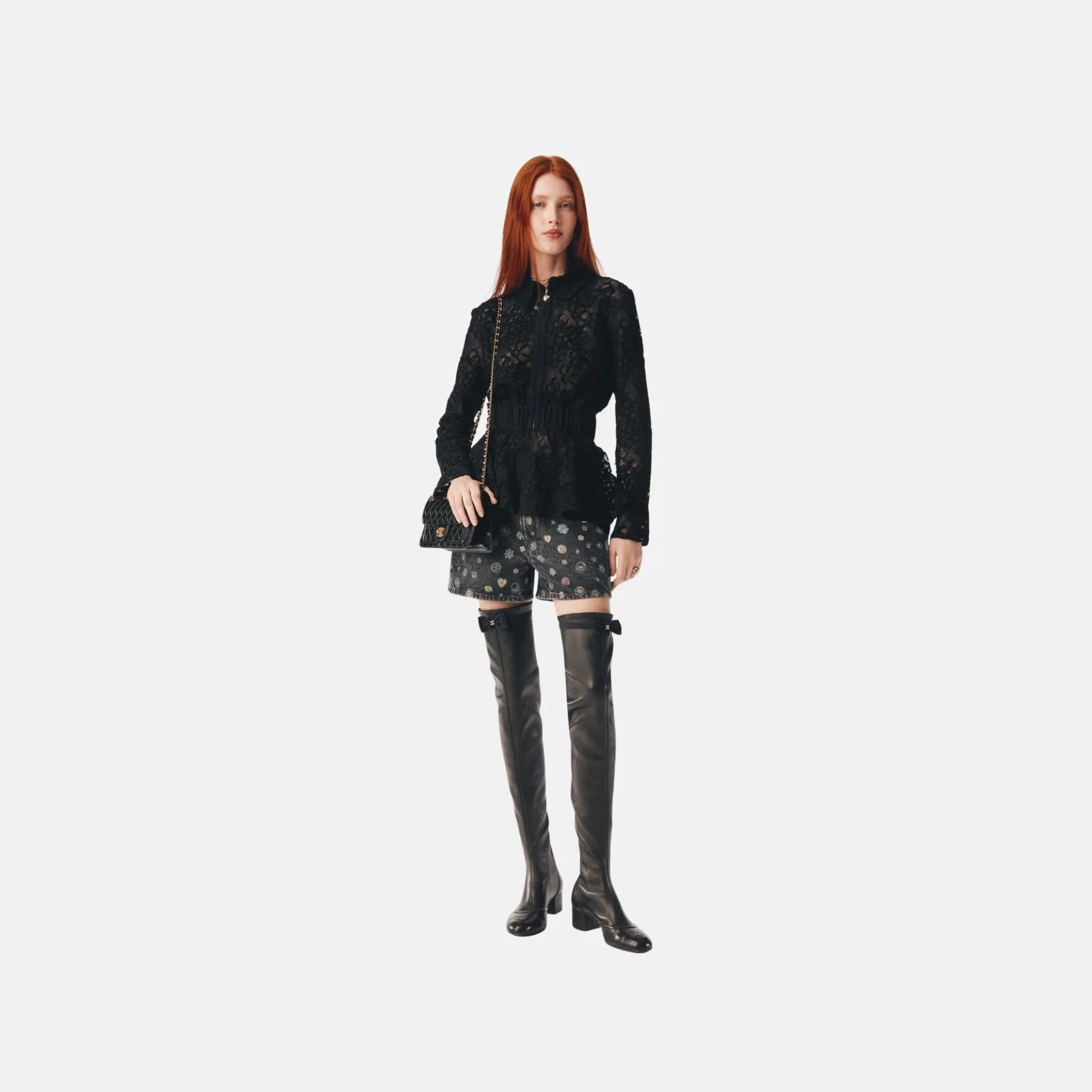Оригінальна Shorts In Laminated Denim Chanel – боковий вид