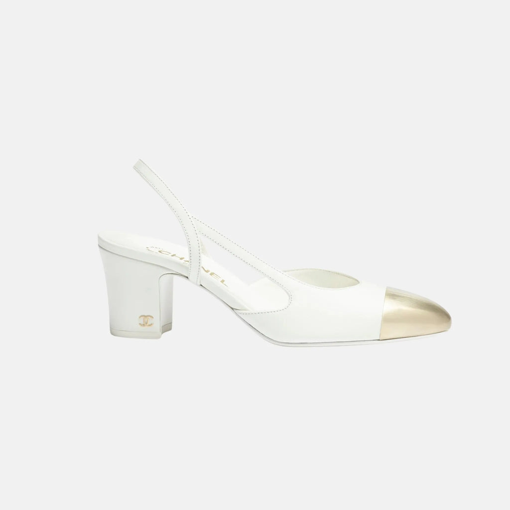Оригінальна Slingback Heels In Calfskin And Metal Chanel – боковий вид