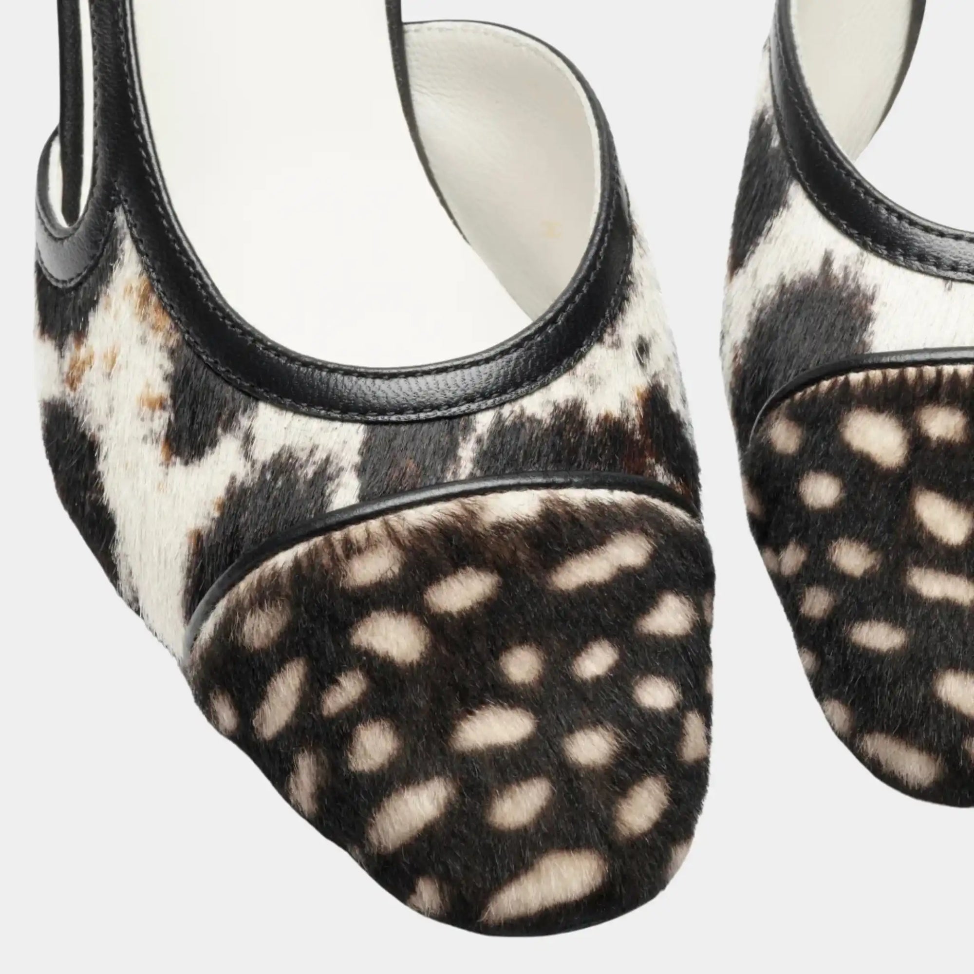 Оригінальна Slingback In Calfskin & Lambskin Chanel – детальний вид