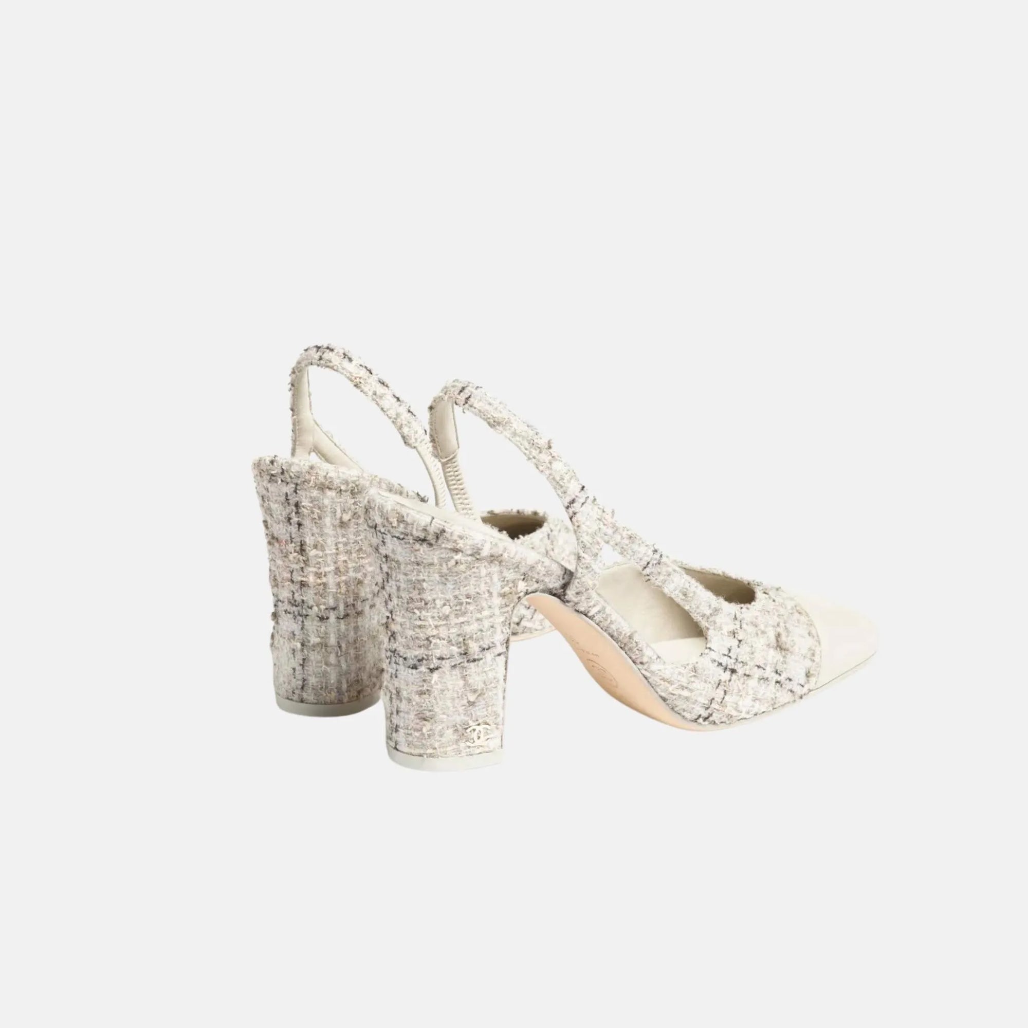 Оригінальна Slingbacks In Wool Tweed And Lambskin Chanel – вид ззаду