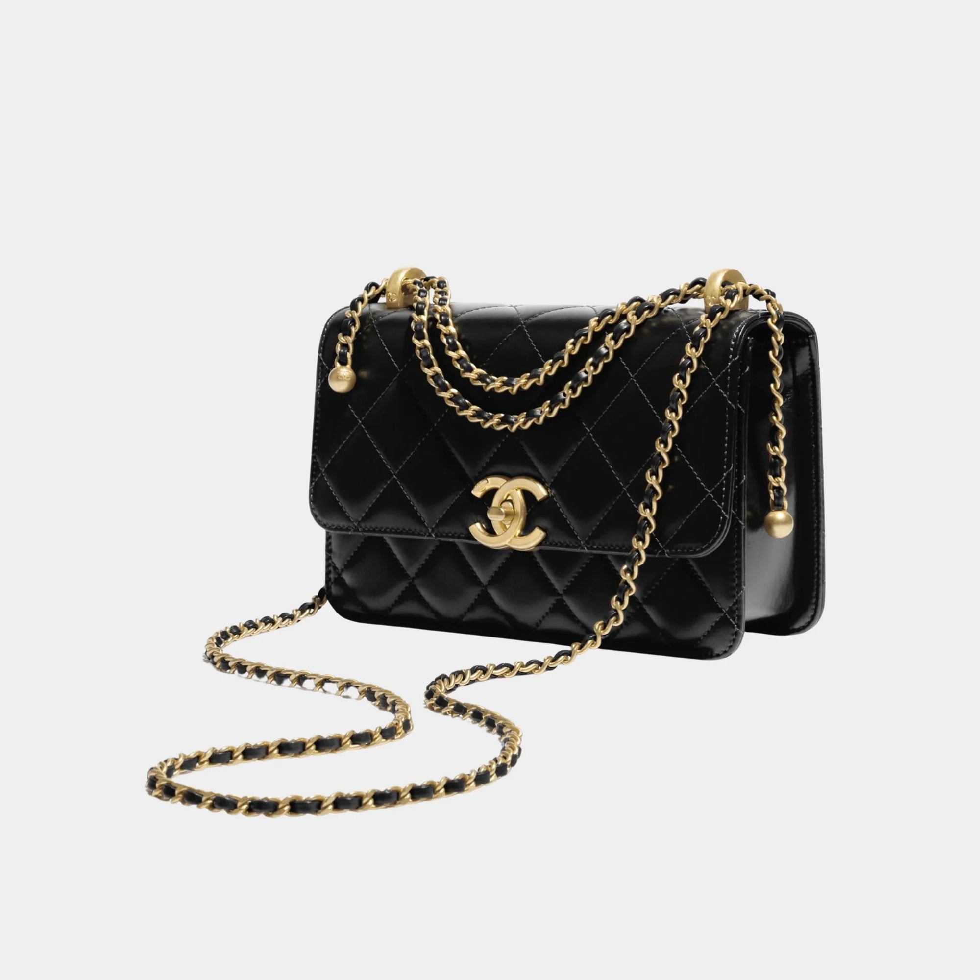 Оригінальна Small Flap Bag Shiny Calskin & Gold Tone Metal Black Chanel – детальний вид