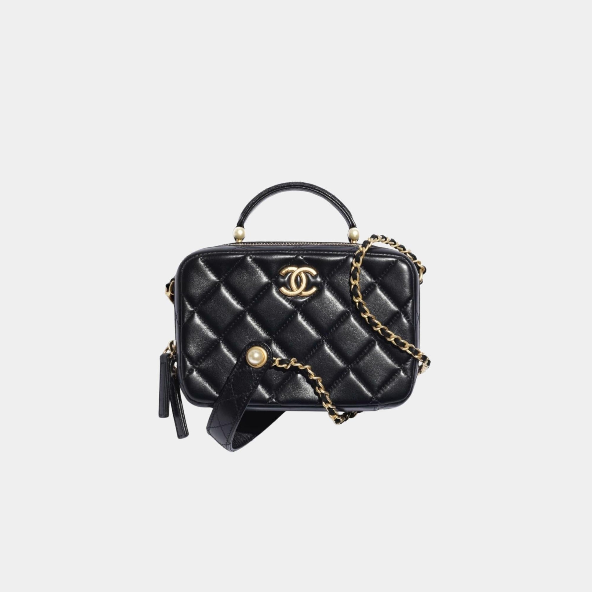 Small Vanity Case In Shiny Lambskin With Imitation Pearls Chanel оригінал – Купити в Україні – боковий вид