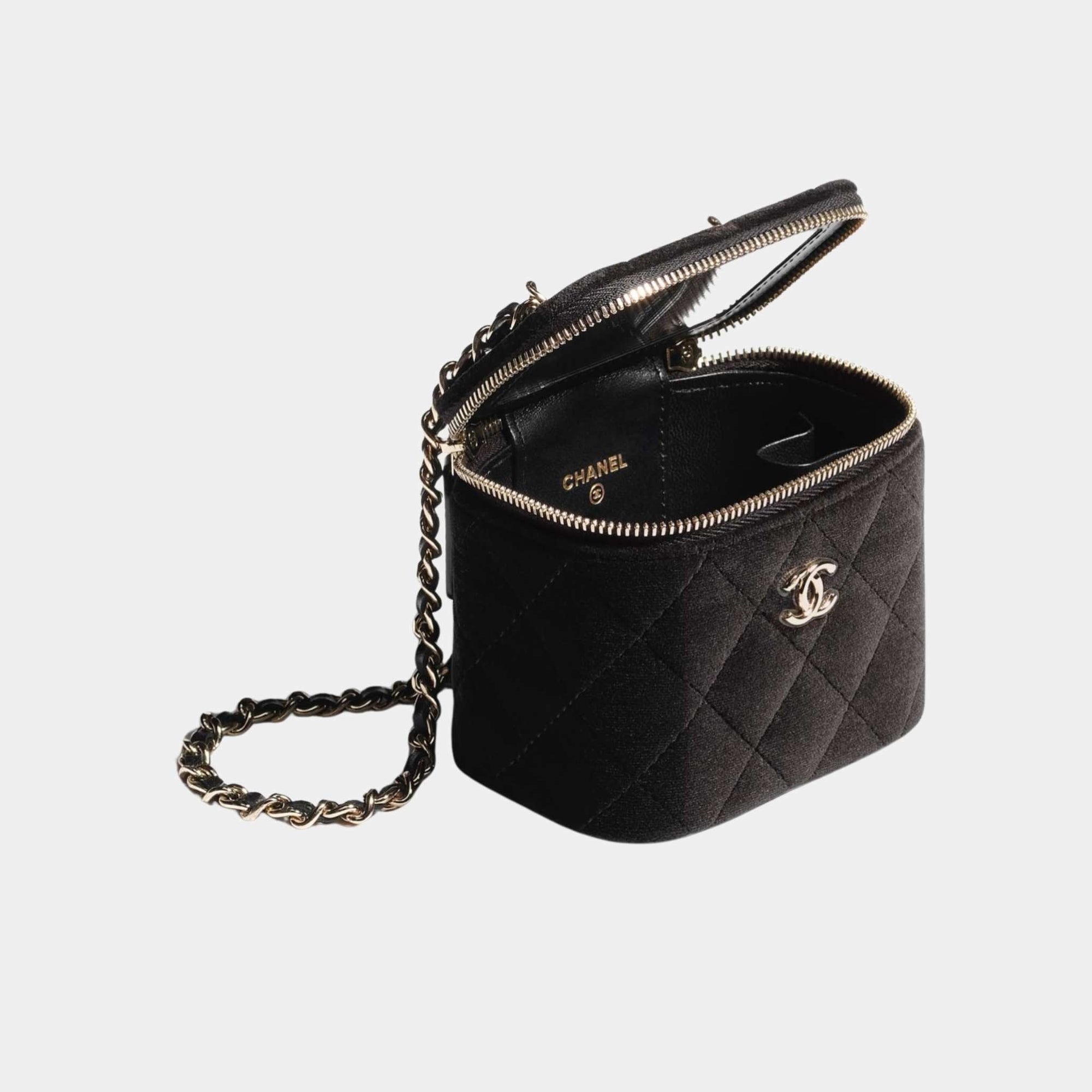 Оригінальна Small Vanity With Chain In Velvet With Diamante Chanel – детальний вид