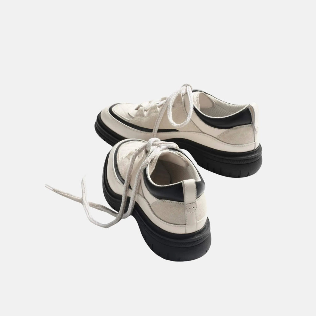 Оригінальна Sneakers In Velvet Veal And Lambskin Chanel – вид ззаду