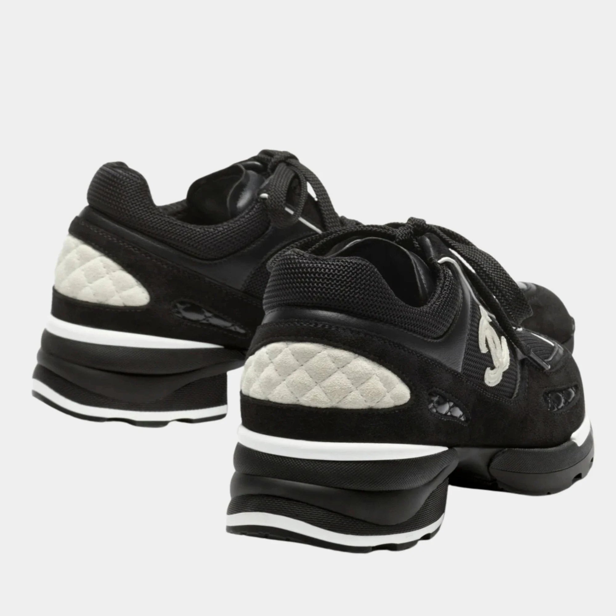 Sneakers Mixed Fibers Suede Calfskin & Calfskin Chanel оригінал – Купити в Україні – вид ззаду