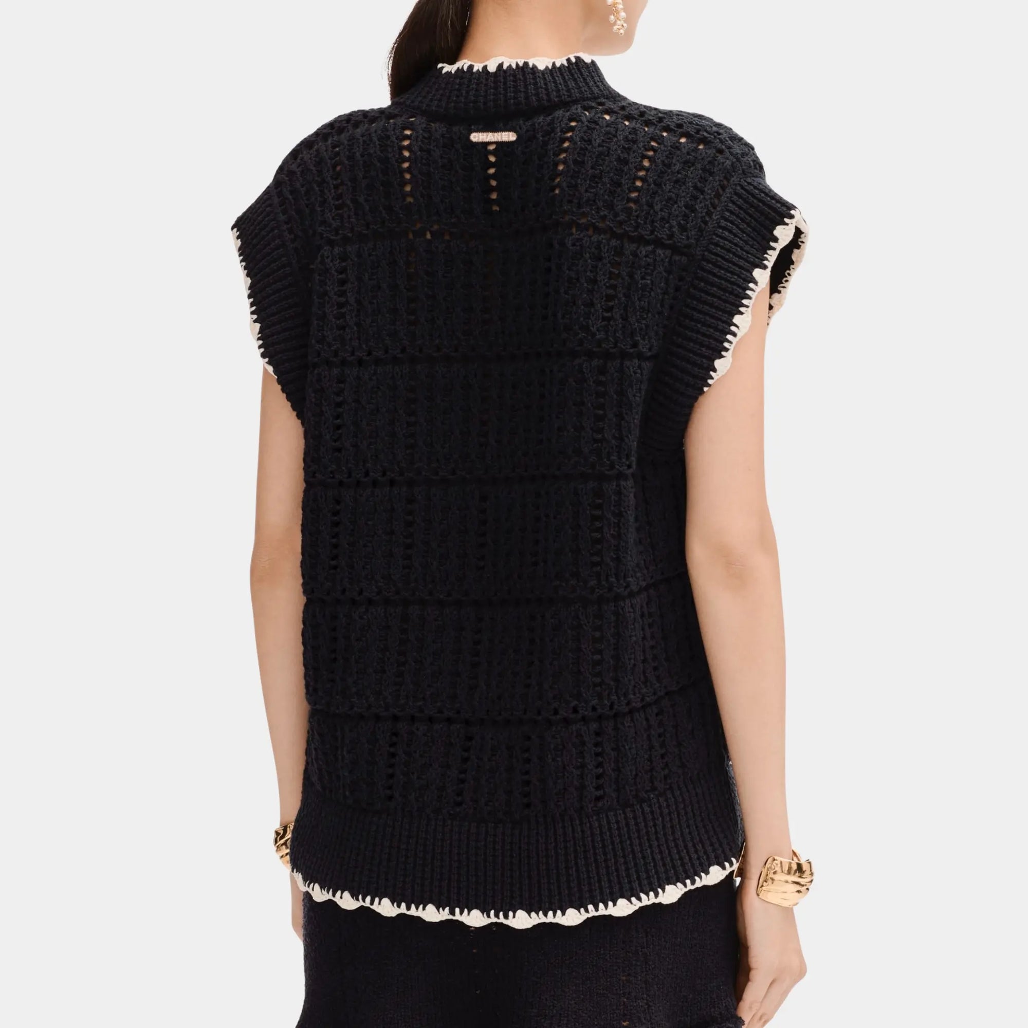 Sweater In Black Cotton Chanel – Гарантія оригінальності – вид ззаду