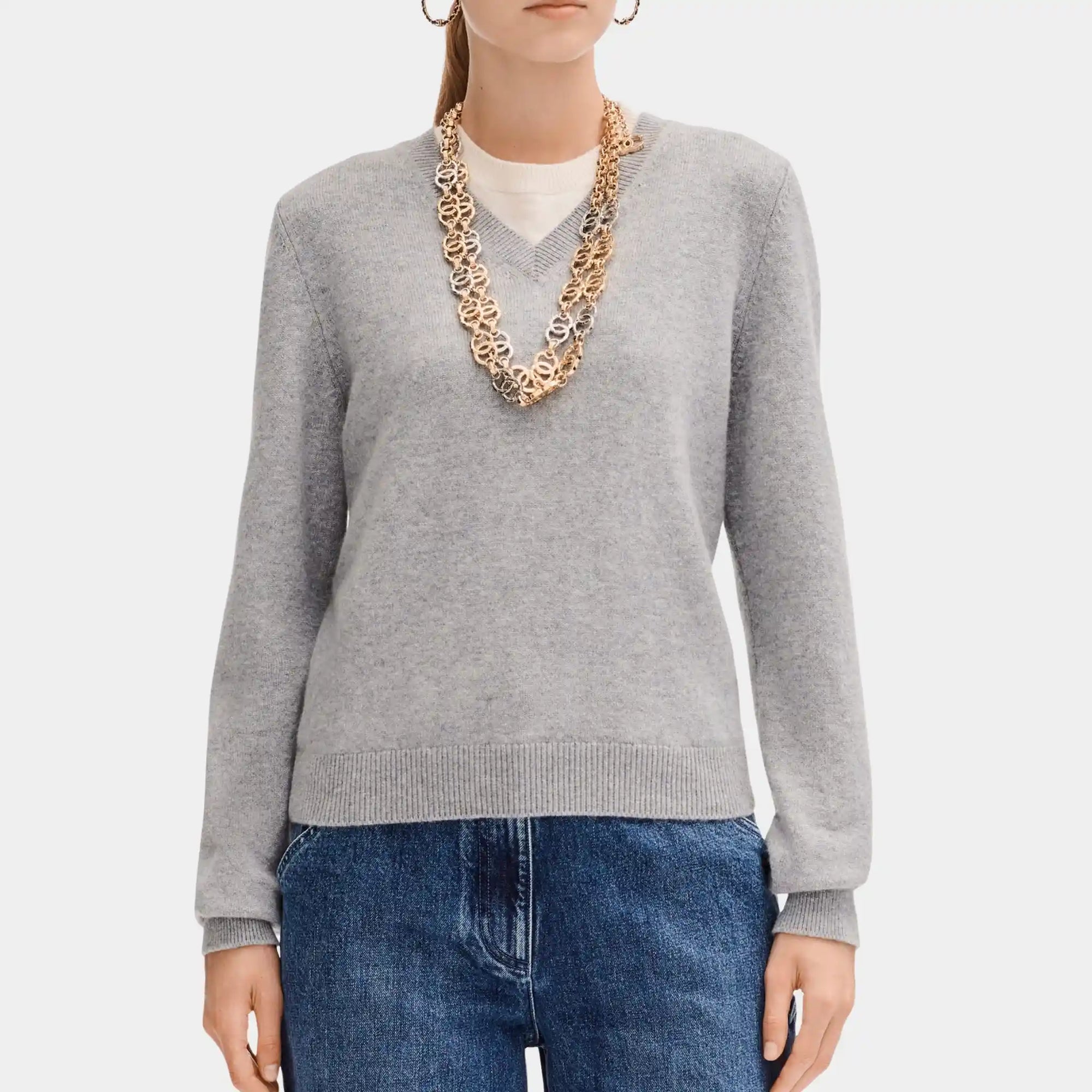 Sweater In Gray Cashmere Chanel – Гарантія оригінальності – боковий вид