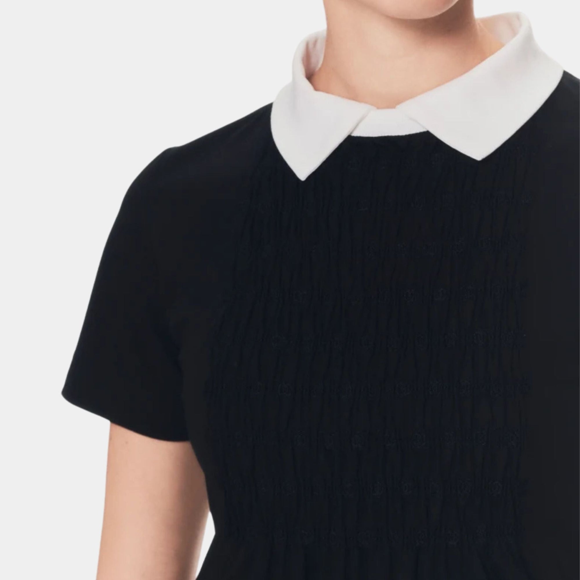 Оригінальна T-Shirt Cotton Black And White Chanel – детальний вид