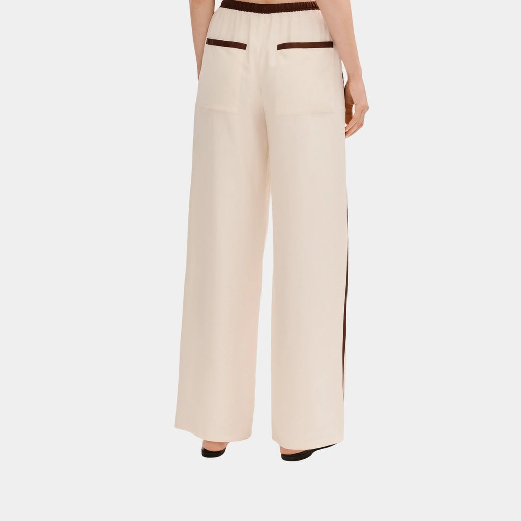 Trousers In Silk Light Yellow And Burgundy Chanel – Гарантія оригінальності – вид ззаду