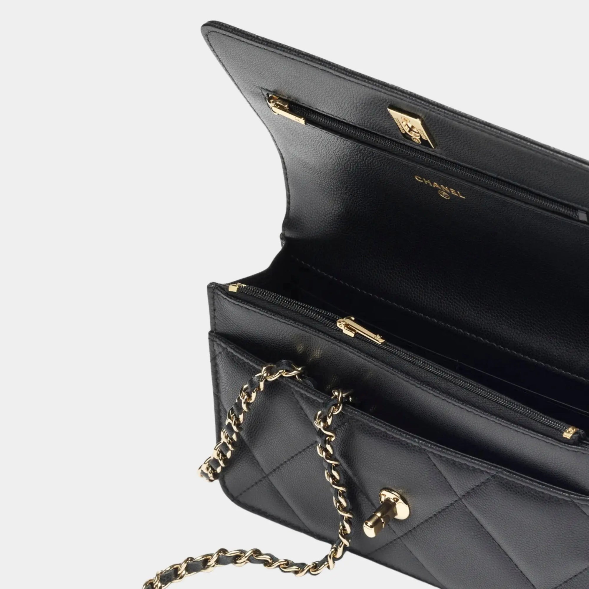 Wallet On Chain Shiny Grained Calfskin & Gold Metal Black Chanel оригінал – Купити в Україні – вид ззаду