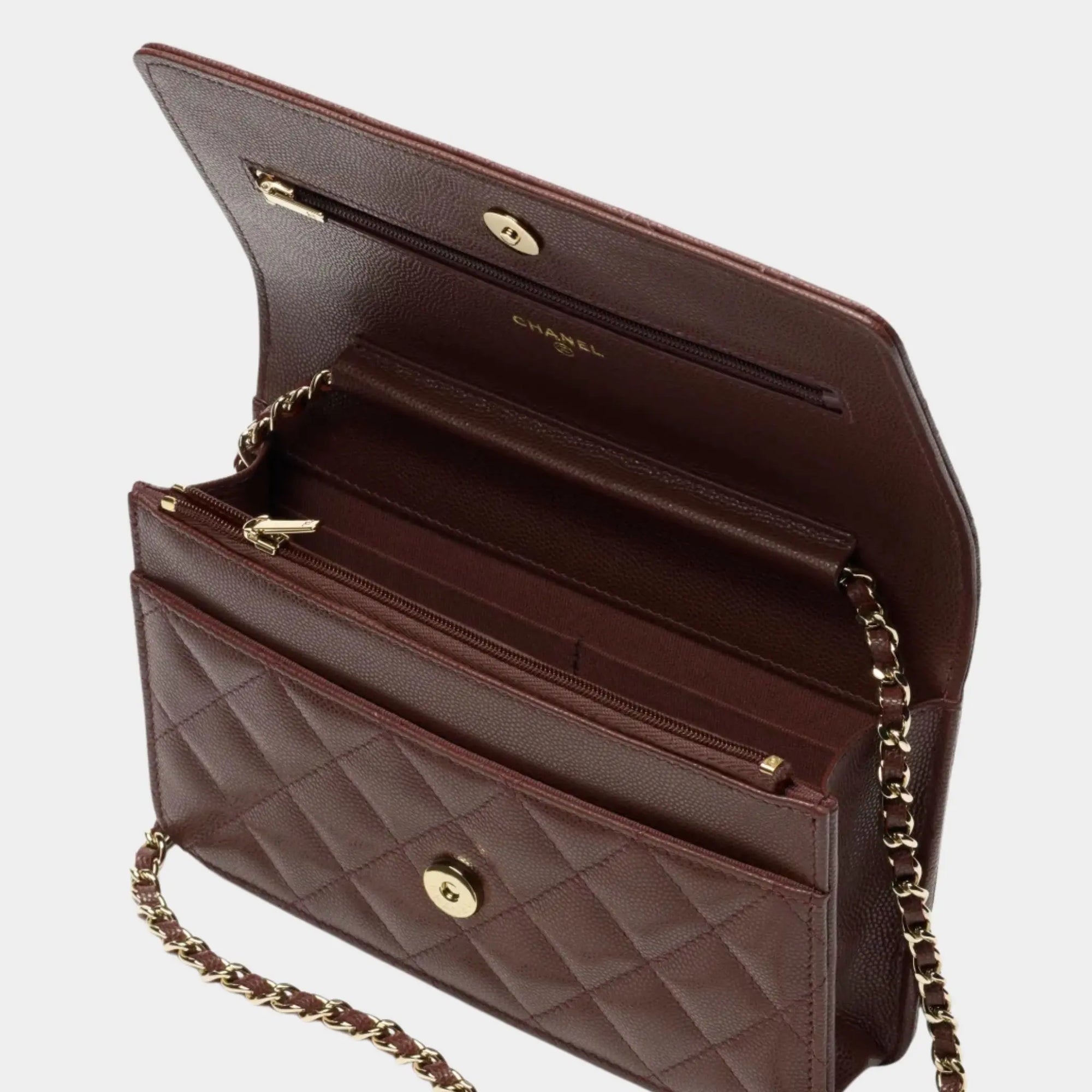 Wallet On Chain Shiny Grained Calfskin Rhinestones & Gold Metal Dark Brown Chanel – Гарантія оригінальності – вид ззаду