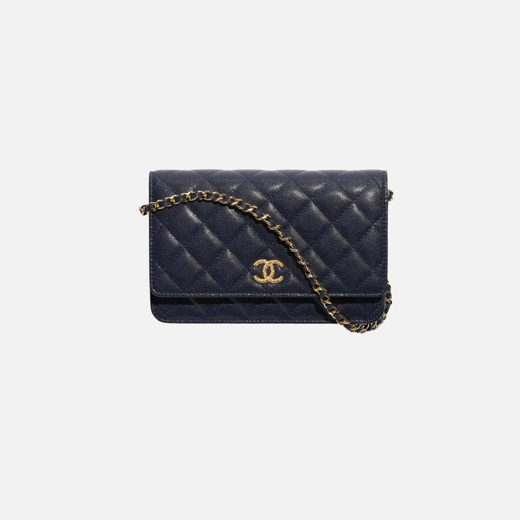 Wallet On Chain In Shiny Grained Calfskin Strass And Gold Tone Metal Chanel – Гарантія оригінальності – боковий вид