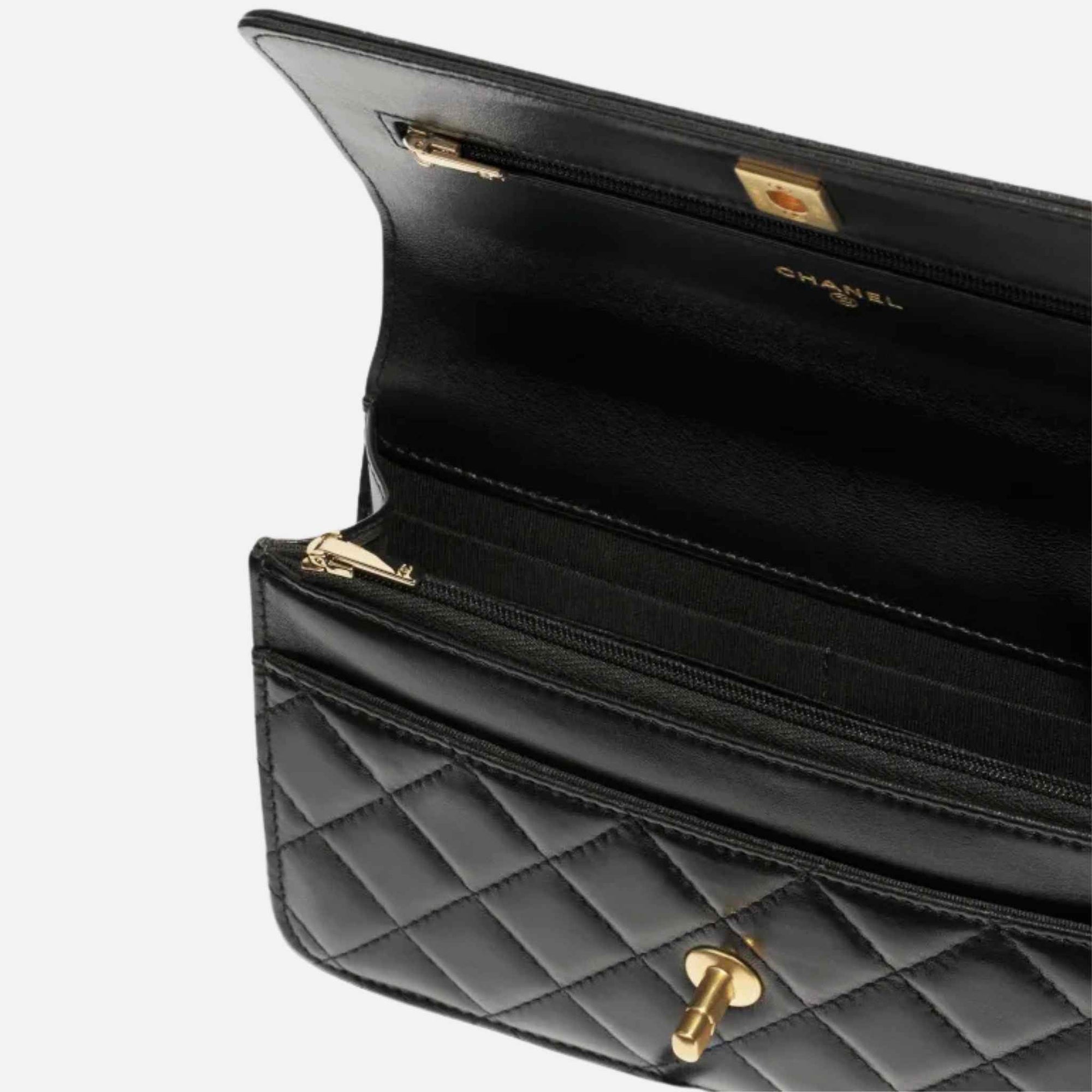 Wallet On Chain Shiny Lambskin Pearls Gold Tone Metal Black Chanel – Гарантія оригінальності – вид ззаду