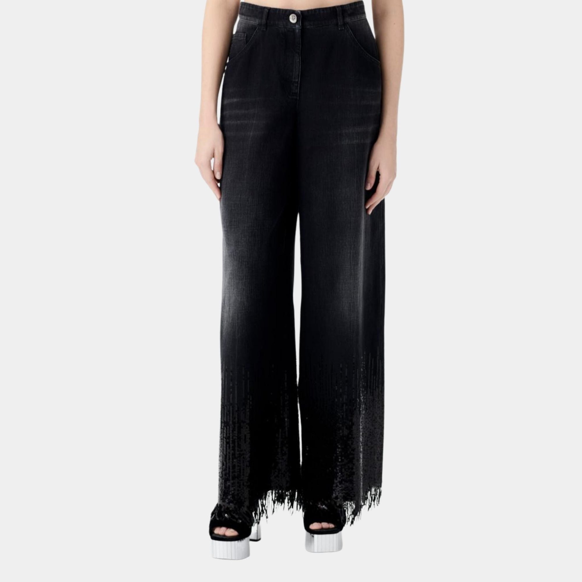 Оригінальна Washed Black Denim Jeans Embroidered With Sequins Chanel – боковий вид