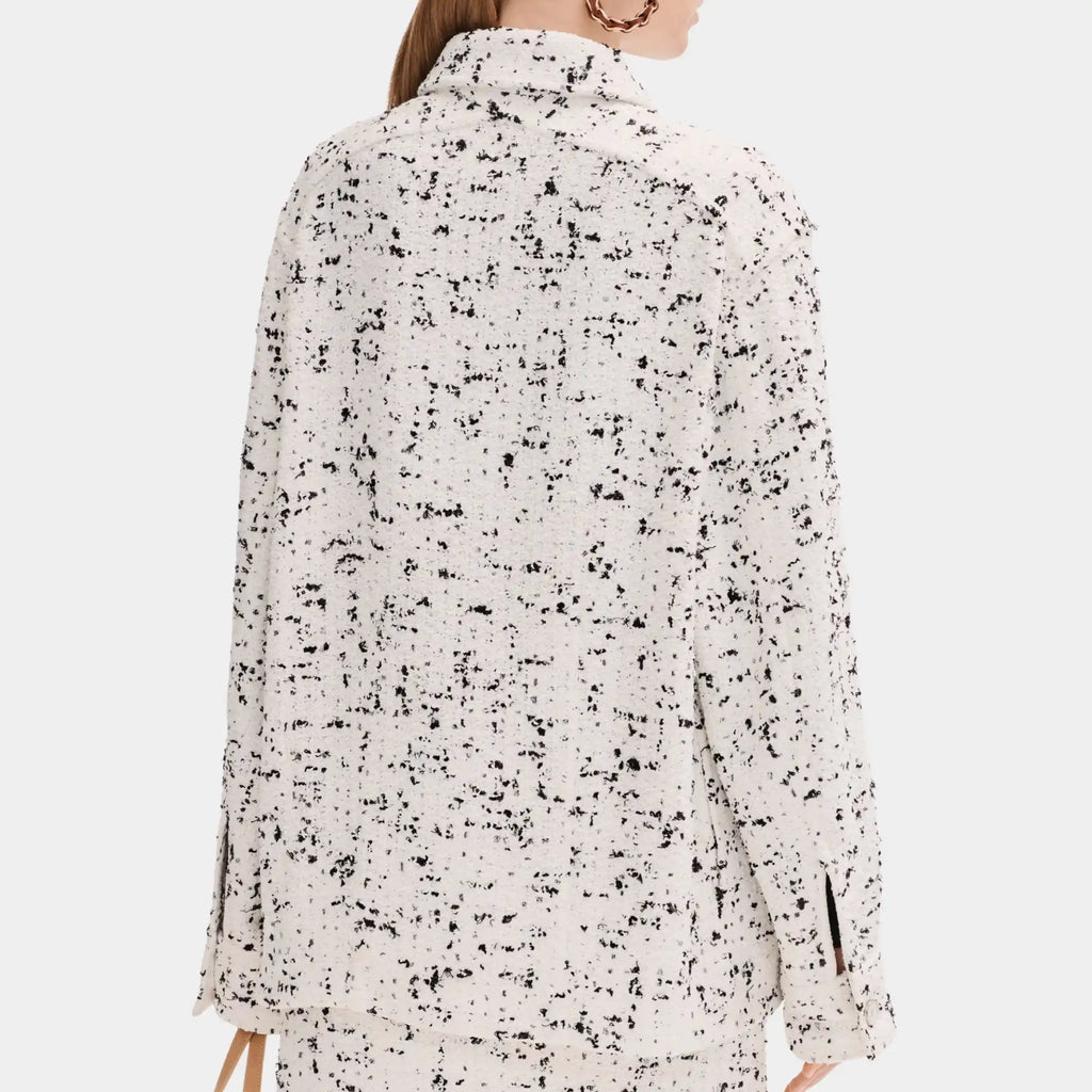 White And Black Jacket In Tweed Chanel оригінал – Купити в Україні – вид ззаду