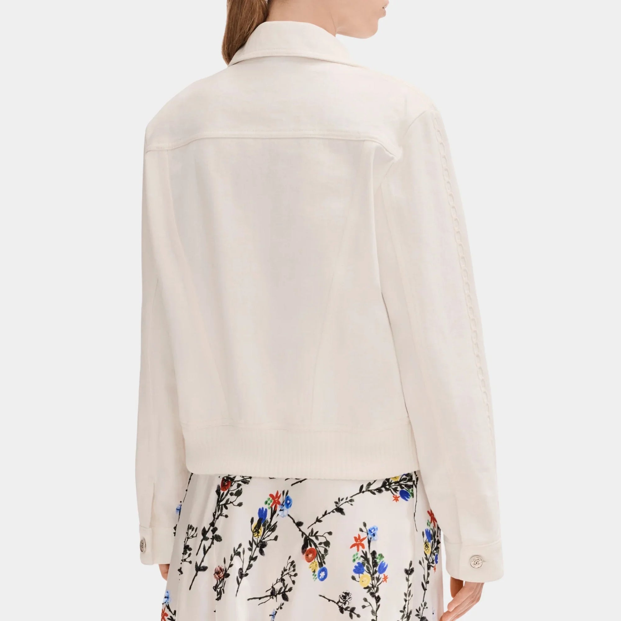 White Jacket In Embroidered Denim Chanel – Гарантія оригінальності – вид ззаду