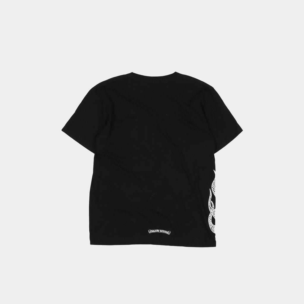 Оригінальна Flames Black Pocket Tee Chrome hearts – вид ззаду