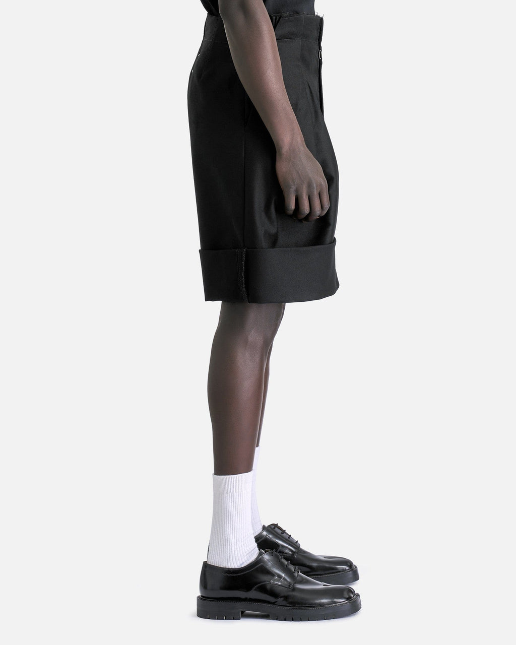 Cuffed Satin Shorts In Black Maison margiela – Гарантія оригінальності – вид ззаду