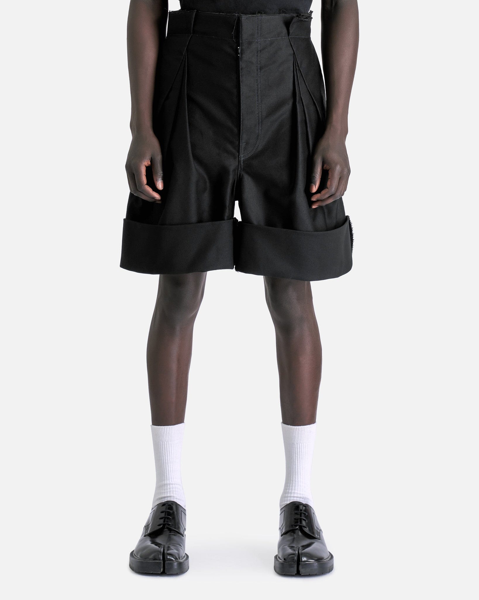 Cuffed Satin Shorts In Black Maison margiela – Гарантія оригінальності – боковий вид