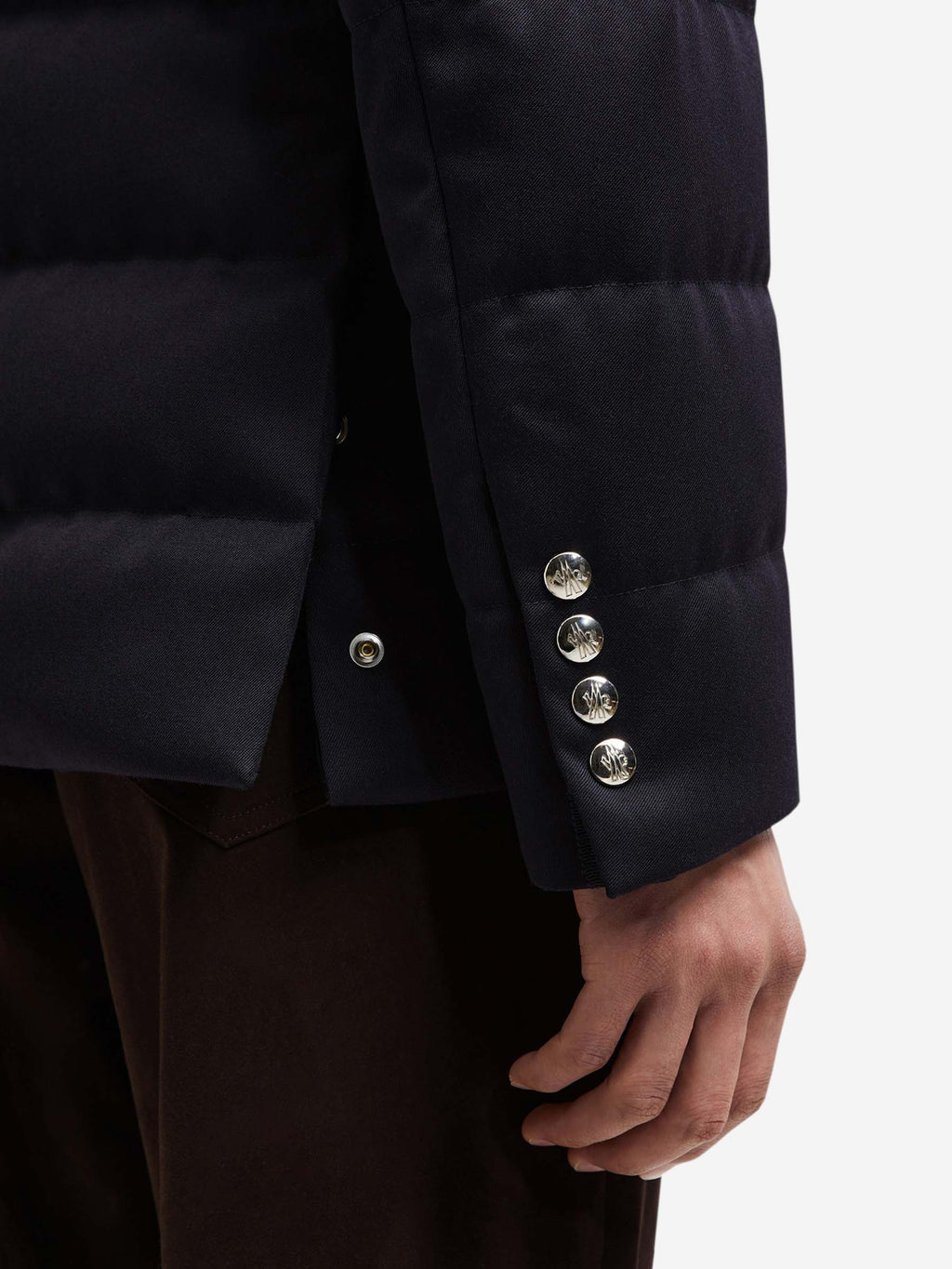 Moncler Outerwear оригінал | Швидка доставка Україна – вид ззаду