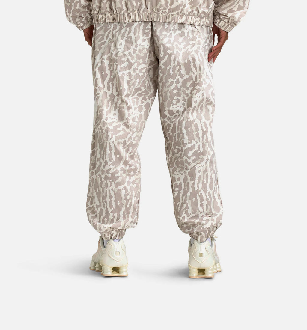 Оригінальна Nsw Woven Printed All Over Womens Pant Nike – вид ззаду