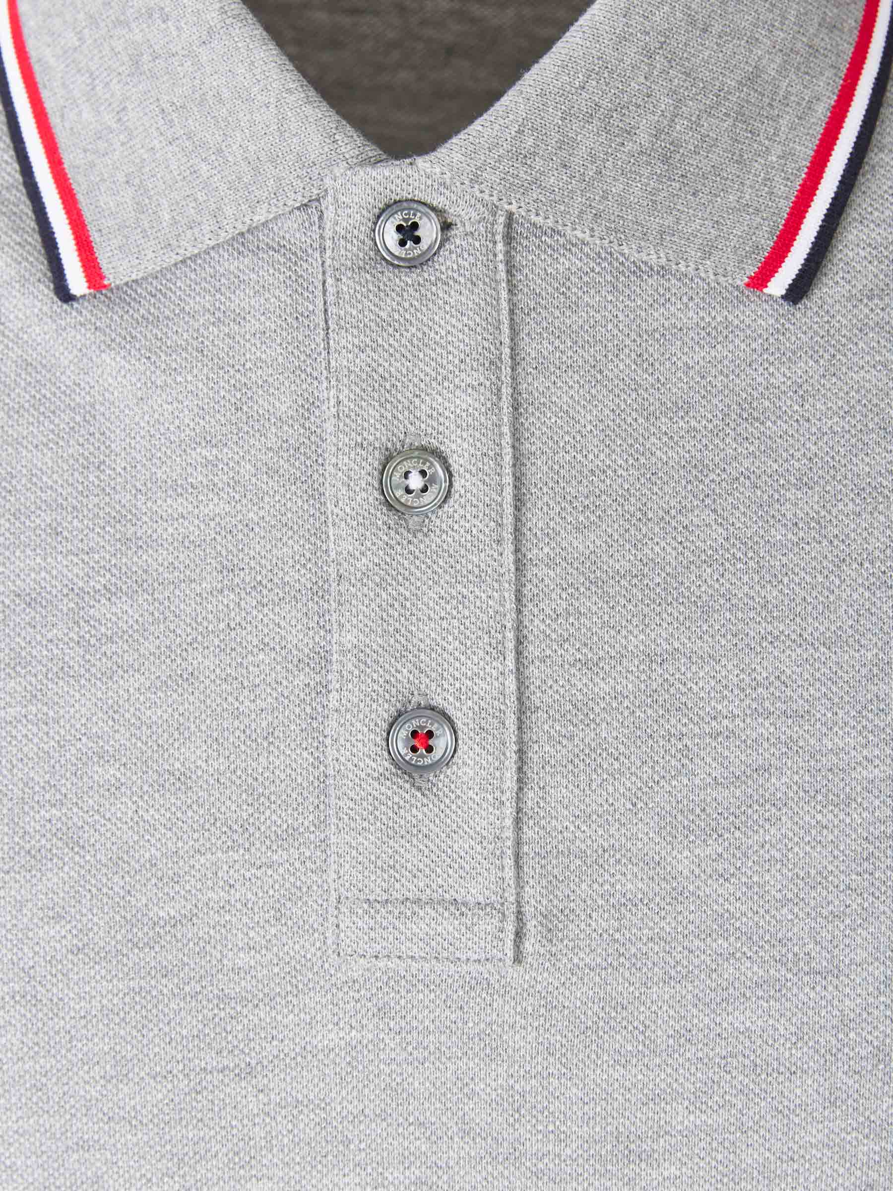 Оригінальна Tricolor Logo Polo Moncler – детальний вид