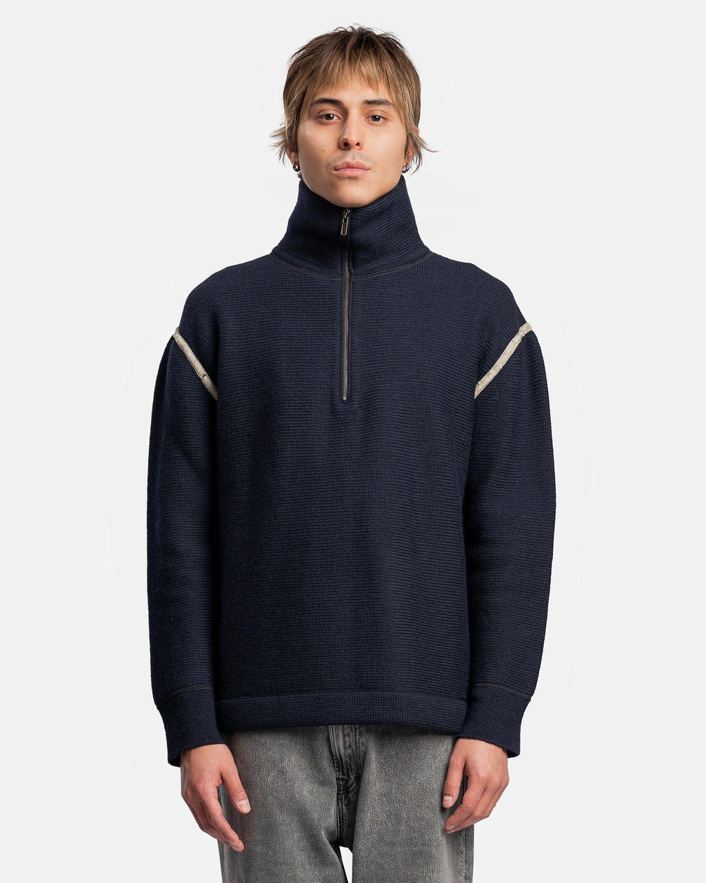 Denim Elbow Patch Pullover In Navy Maison margiela оригінал – Купити в Україні – боковий вид