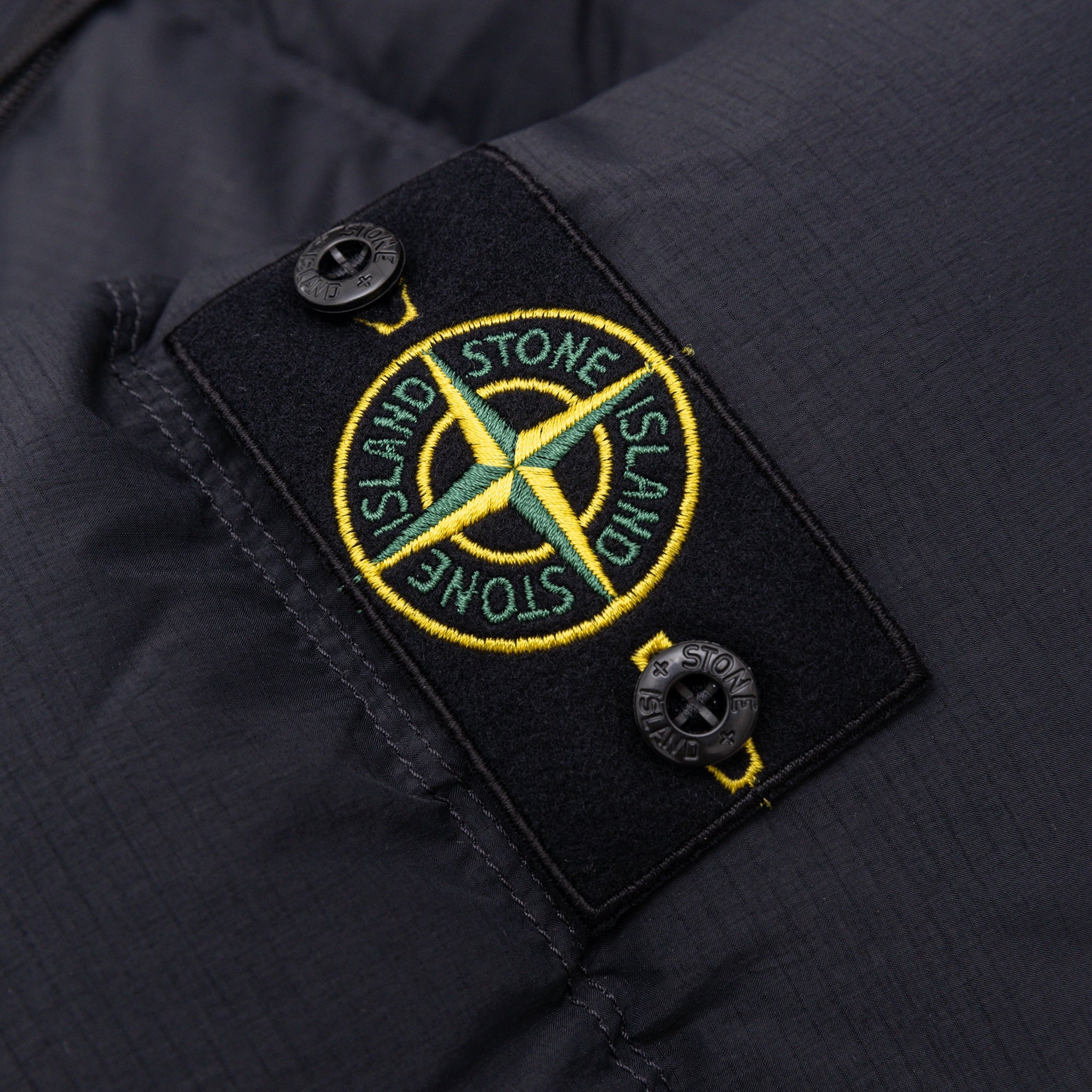 Оригінальна Matt Ripstop Cordura® Advanced Down Parka Stone island – детальний вид