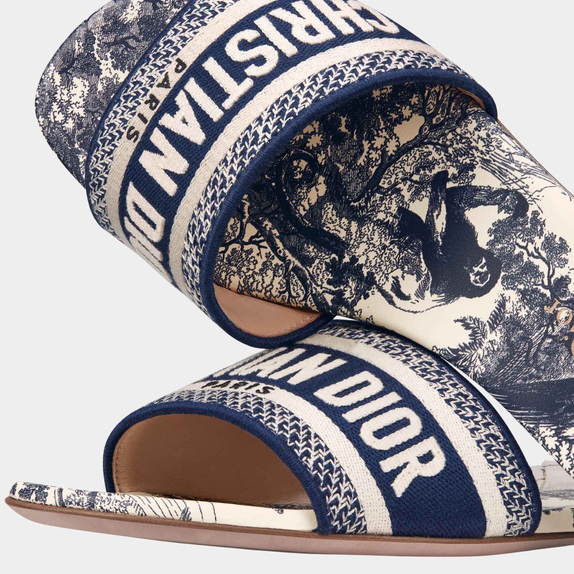 Dway Slide Embroidered Cotton Vibrant Blue Dior – Гарантія оригінальності – детальний вид
